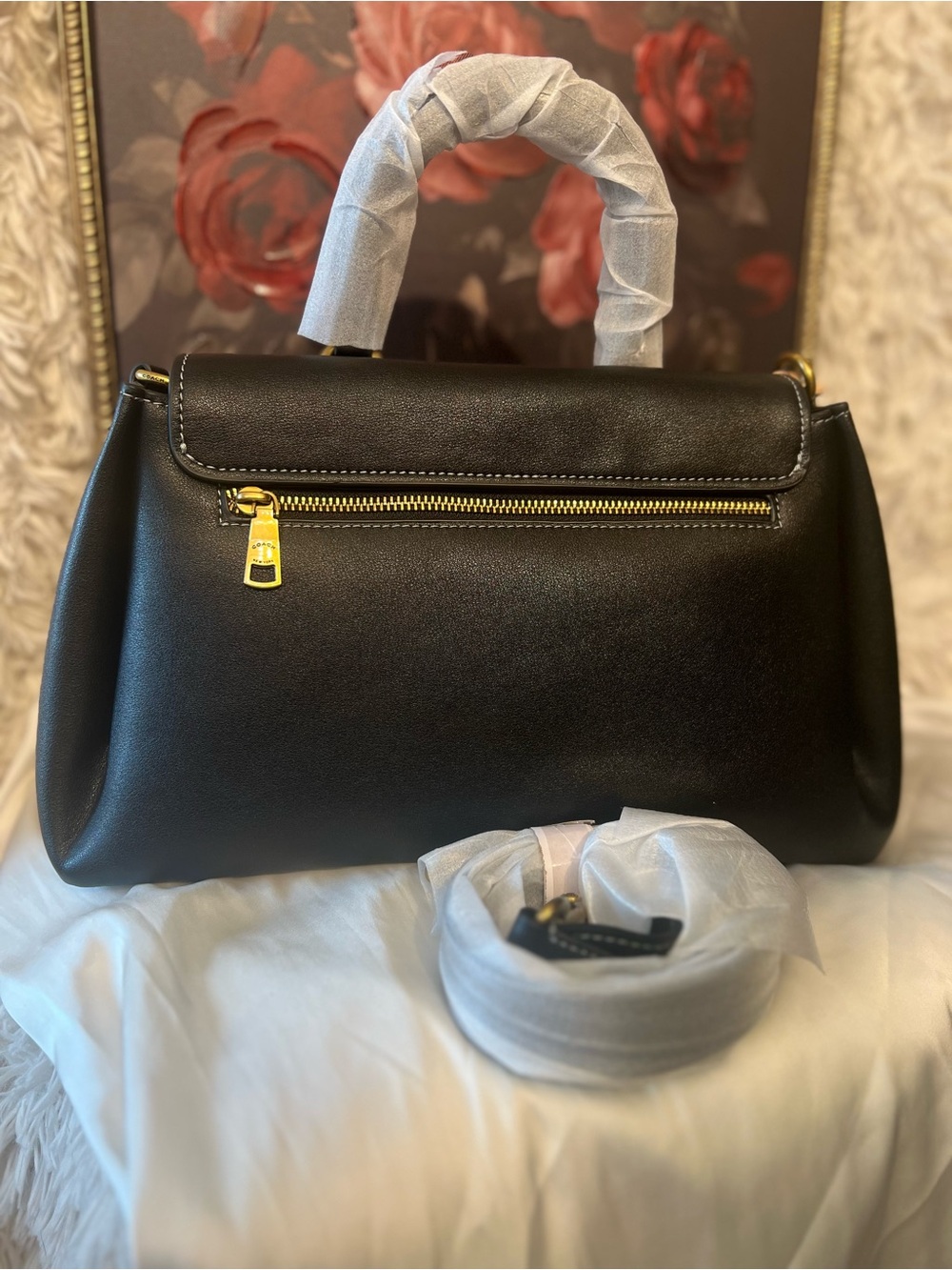 🖤Luxury Fashion Black Leather Satchel with Tan Accent and Gold Hardware🖤 - Picture 6 of 12